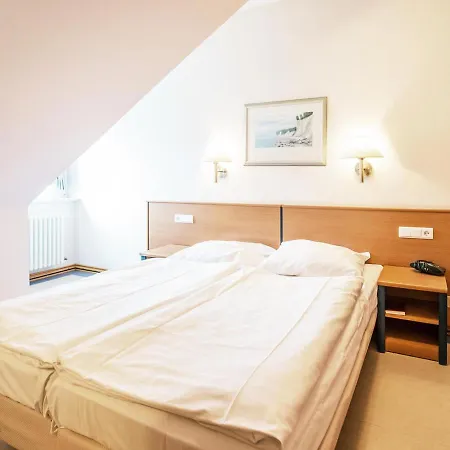 Apartment Duenenpark - Komfort Mit 1 Schlafzimmer Und Balkon Im Dachgeschoss 258